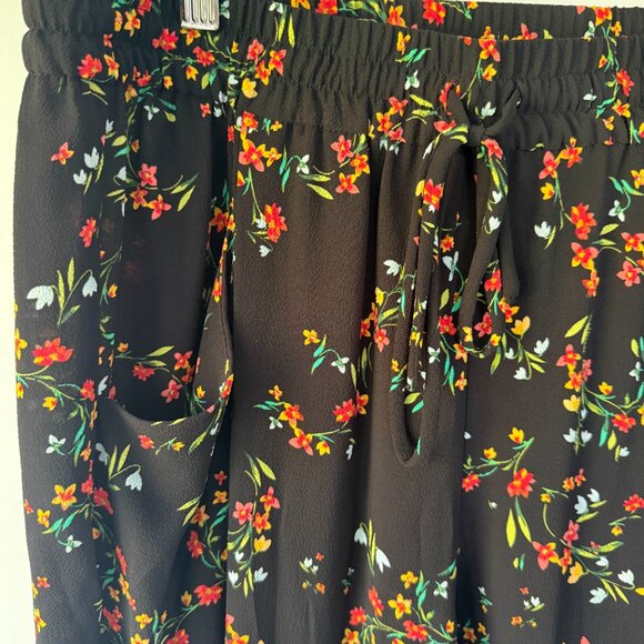 Cece Floral Pants - Picture 6 of 6